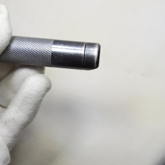 Maglite Mini AA 2 Cell Grey Flashlight - Picture 9 of 13